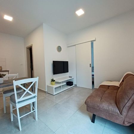 Apartments Leon 1 Novigrad Istria Εξωτερικό φωτογραφία