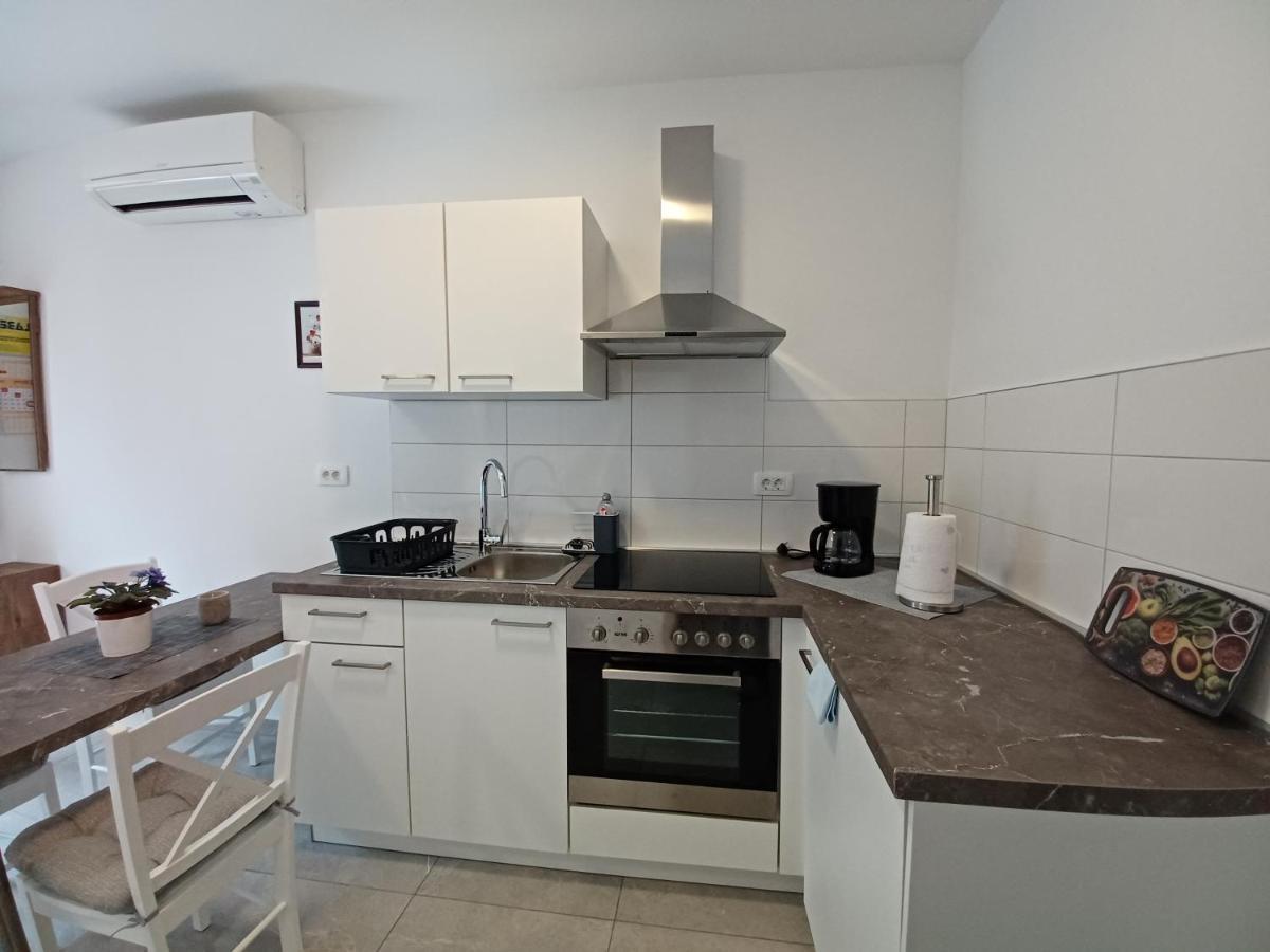 Apartments Leon 1 Novigrad Istria Εξωτερικό φωτογραφία