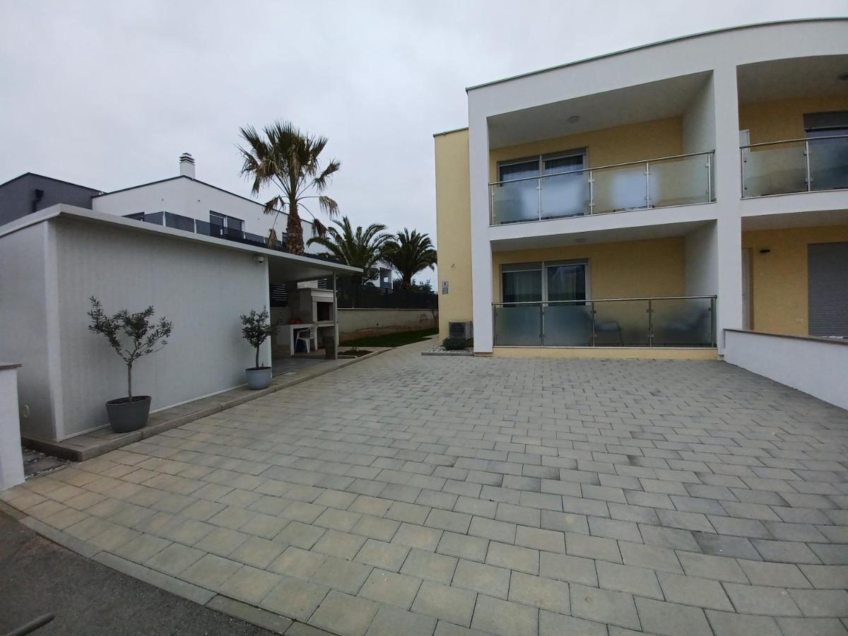 Apartments Leon 1 Novigrad Istria Εξωτερικό φωτογραφία