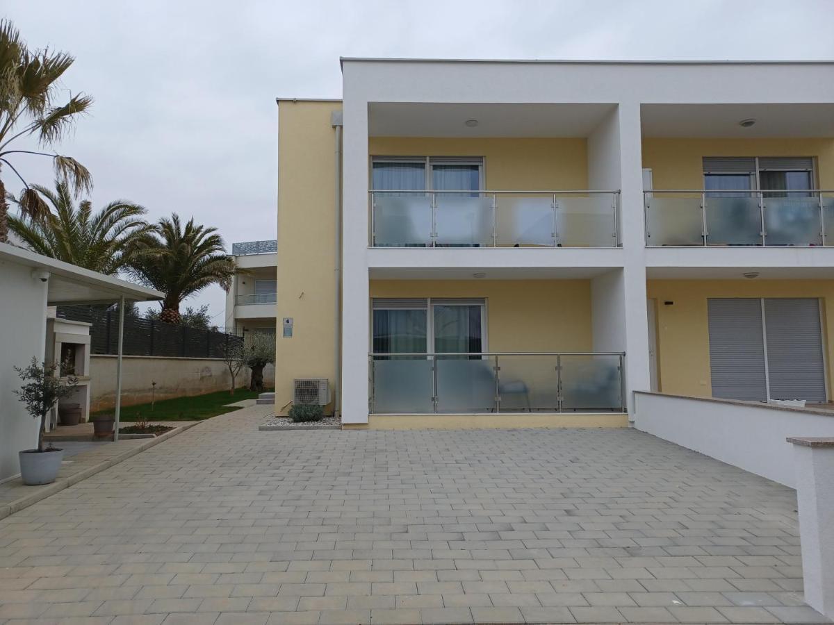 Apartments Leon 1 Novigrad Istria Εξωτερικό φωτογραφία