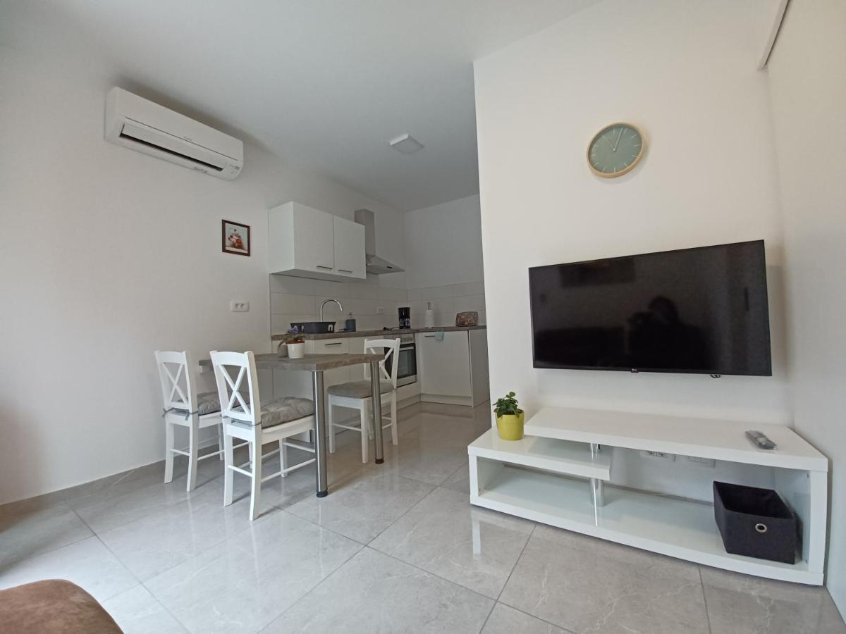 Apartments Leon 1 Novigrad Istria Εξωτερικό φωτογραφία